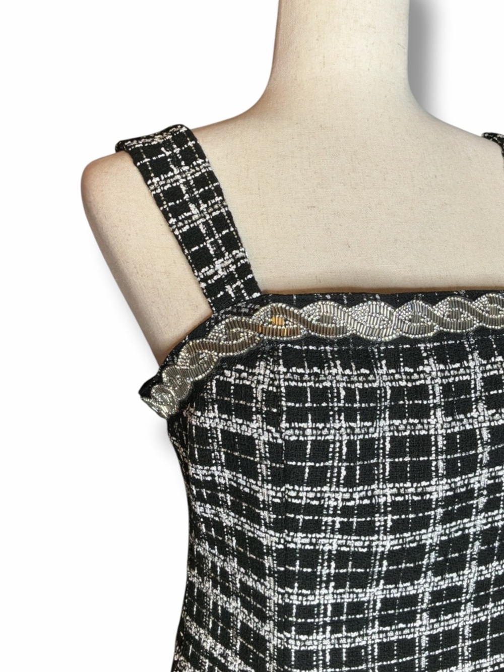 Tahari ASL Black Tweed Beaded Square Neck Mini Sheath Dress Size 8